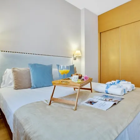 Apartment -malagasunapts-city Centre Terrace Pool Parking