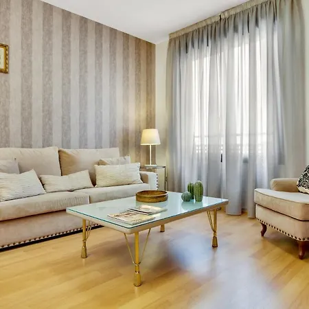 -malagasunapts-city Centre Terrace Pool Parking *